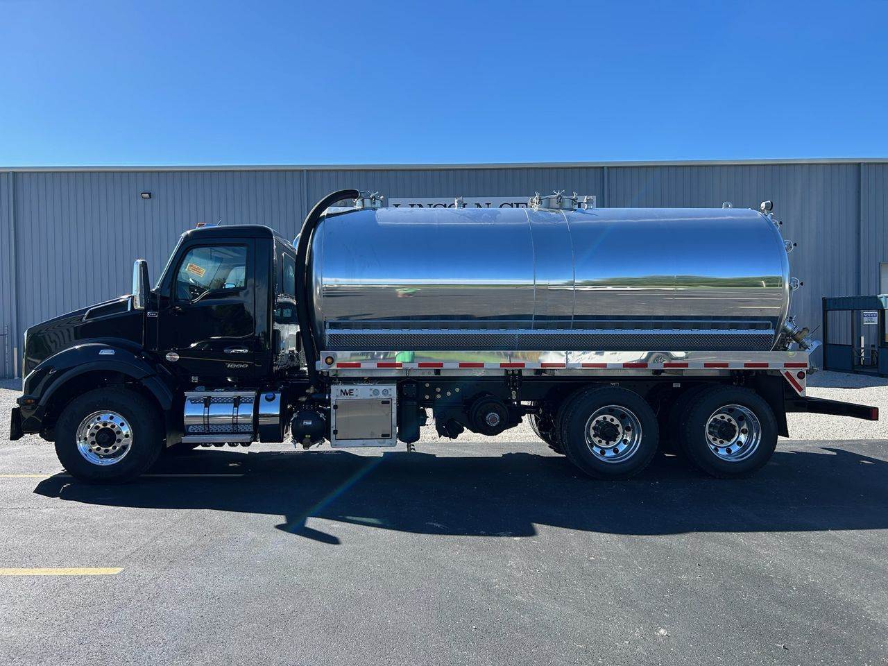2027 KENWORTH T880 in Forest Park, GA