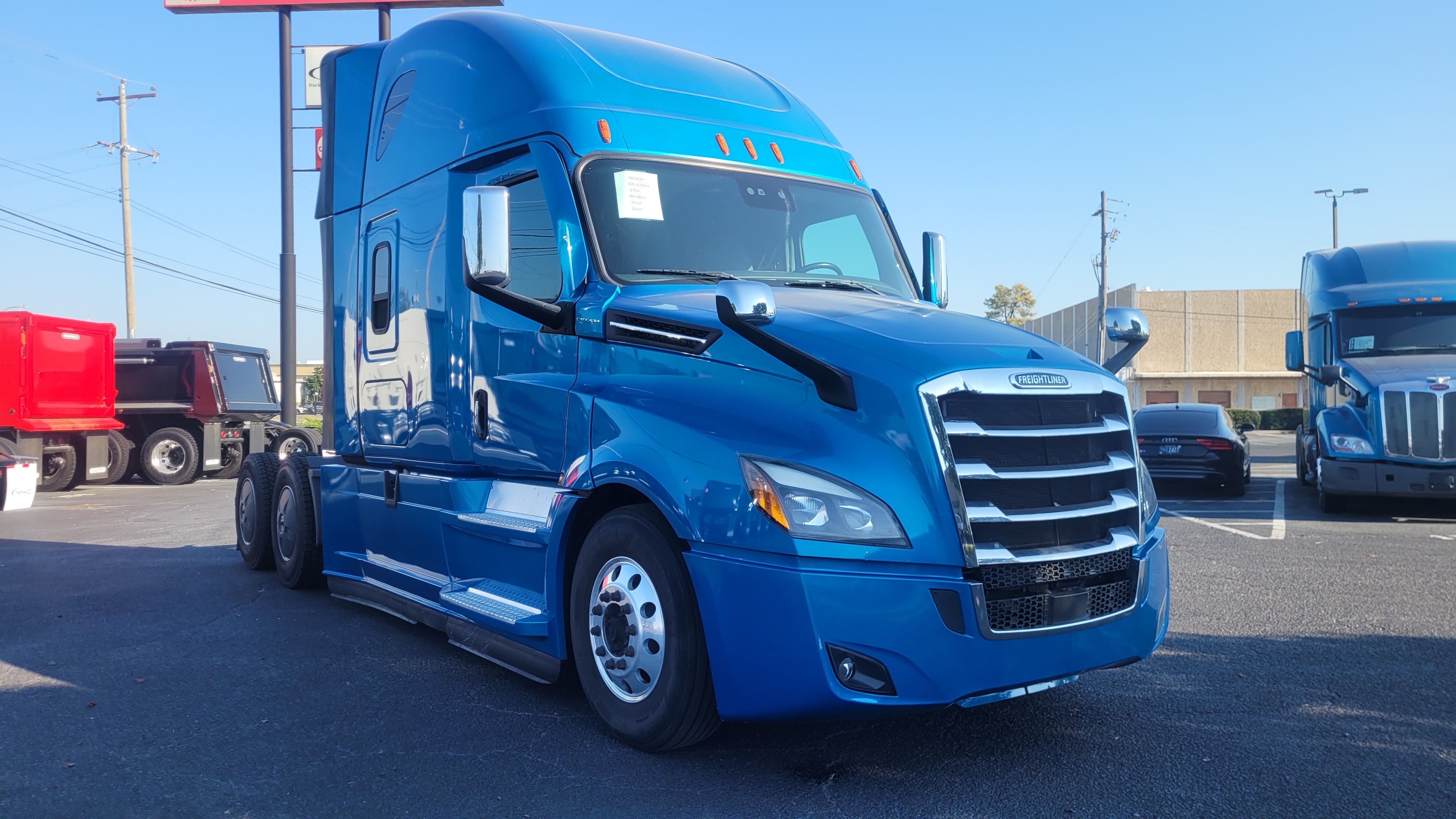 2022 FREIGHTLINER CASCADIA 126 in Memphis, TN