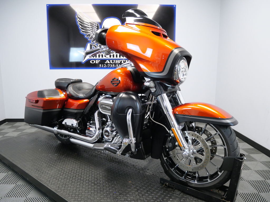 2018 Harley-Davidson® FLHXSE - CVO Street Glide® CVO in Austin, TX