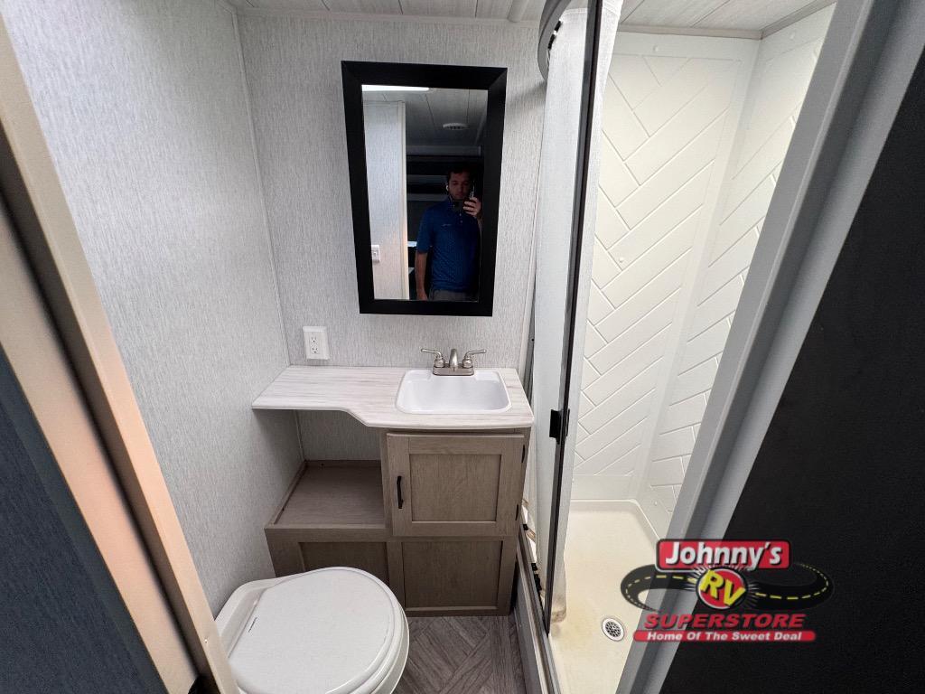 Used 2024 Forest River RV Wildwood X-Lite 273QBXL For Sale in