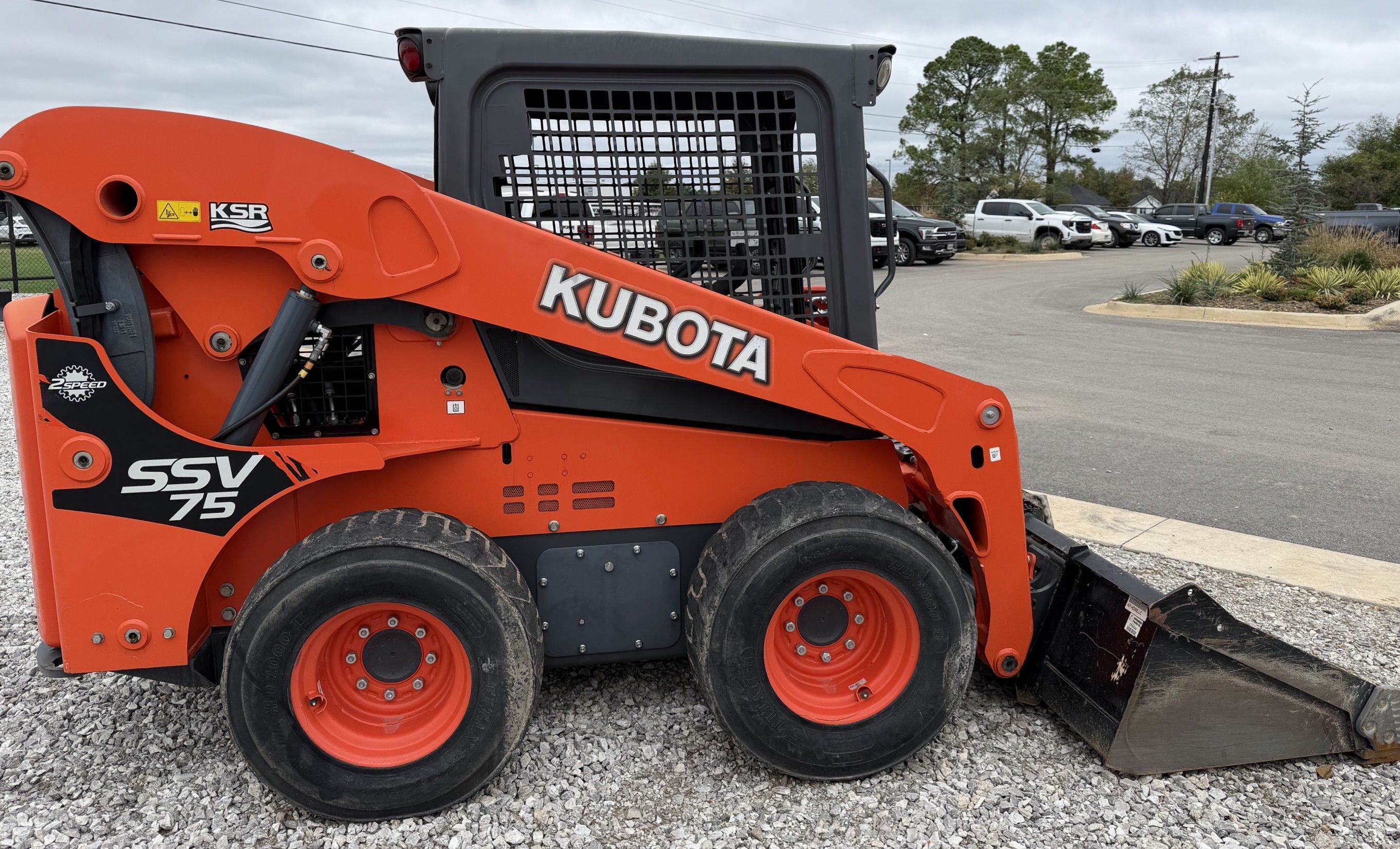 2016 KUBOTA SSV75PHR in Springdale, AR