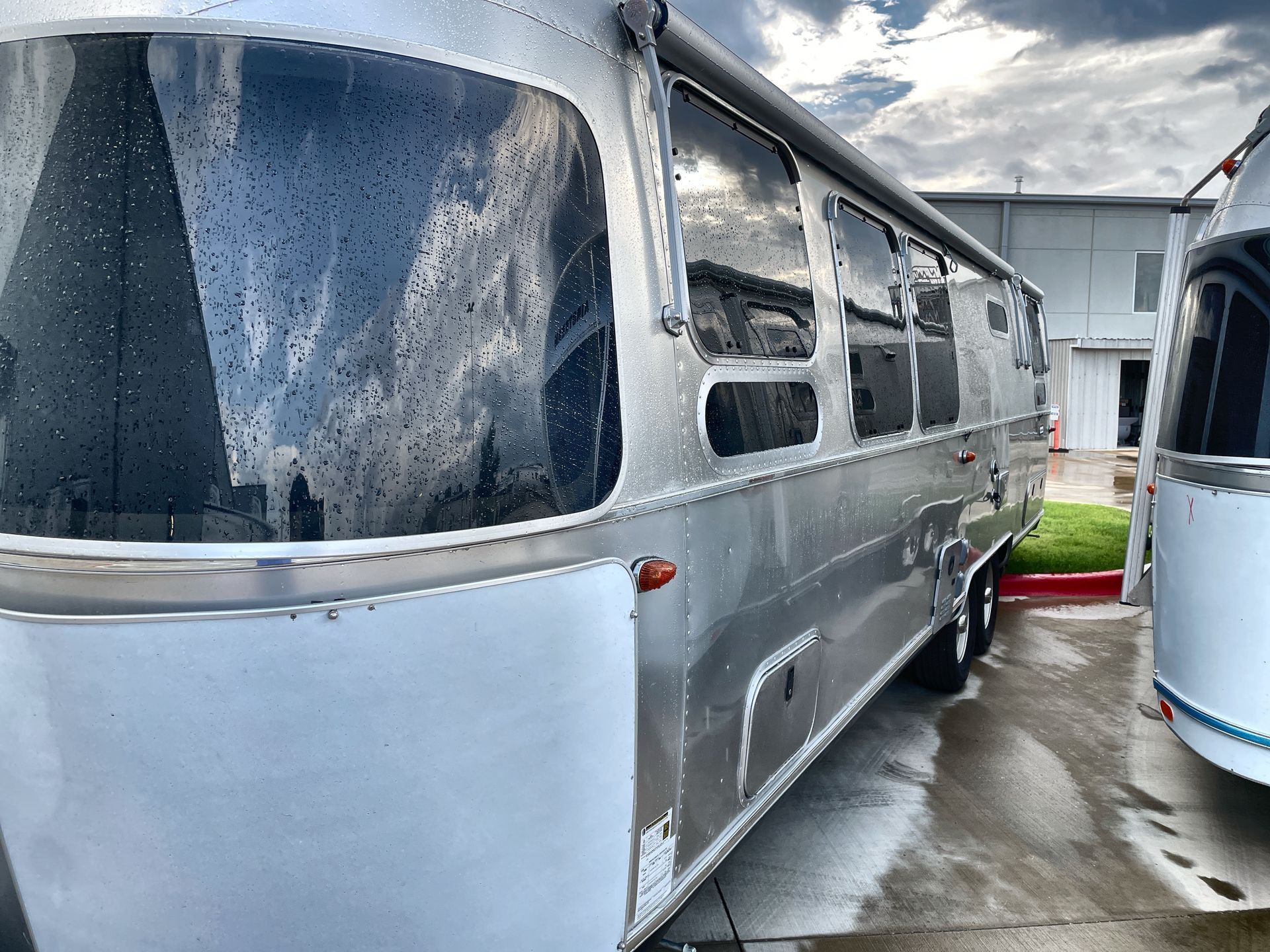 2025 Airstream International 30RBT in buda TX