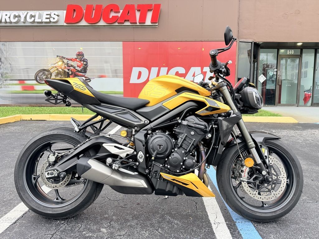 2026 Triumph Street Triple 765 RS Cosmic Yellow RS in Pompano Beach, FL