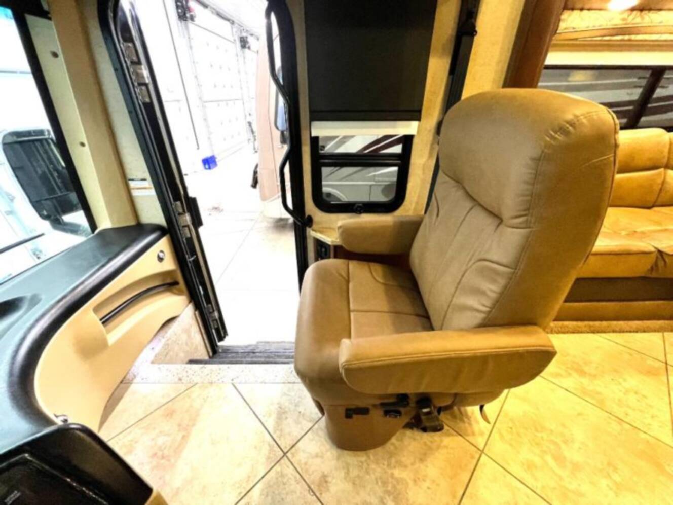 A photo of this 2014 Thor Motor Coach Tuscany XTE 40EX