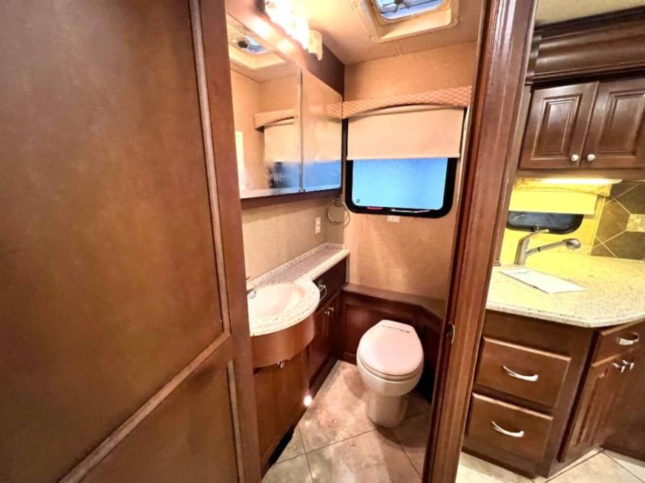 A photo of this 2014 Thor Motor Coach Tuscany XTE 40EX