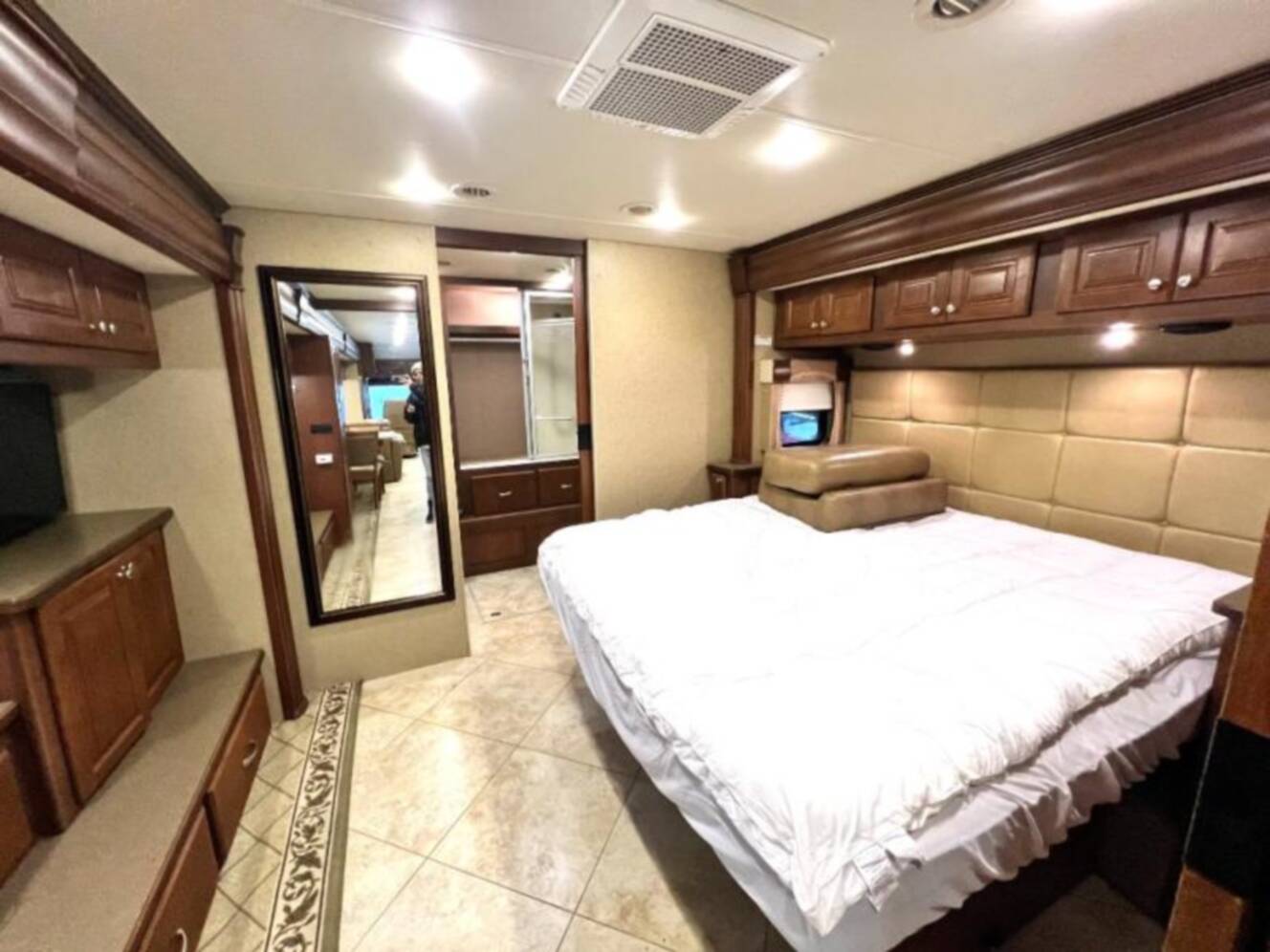 A photo of this 2014 Thor Motor Coach Tuscany XTE 40EX