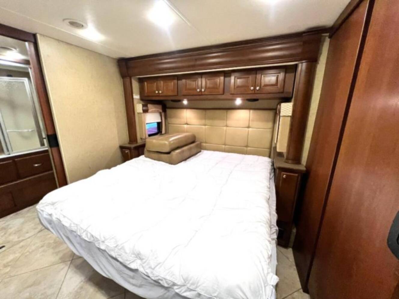 A photo of this 2014 Thor Motor Coach Tuscany XTE 40EX