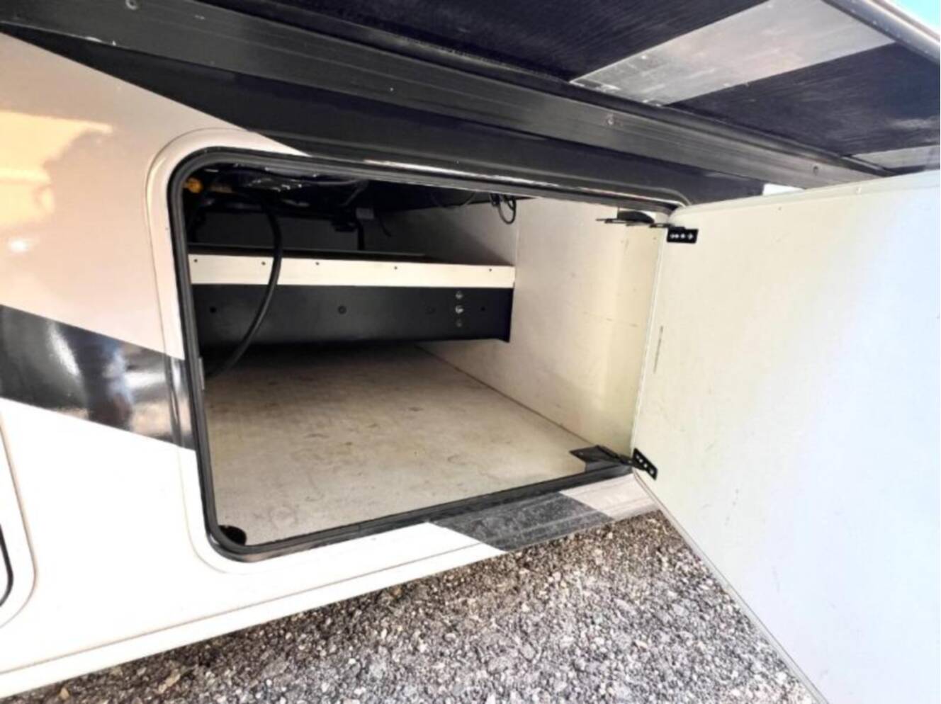 A photo of this 2019 Thor Motor Coach Palazzo 37.4