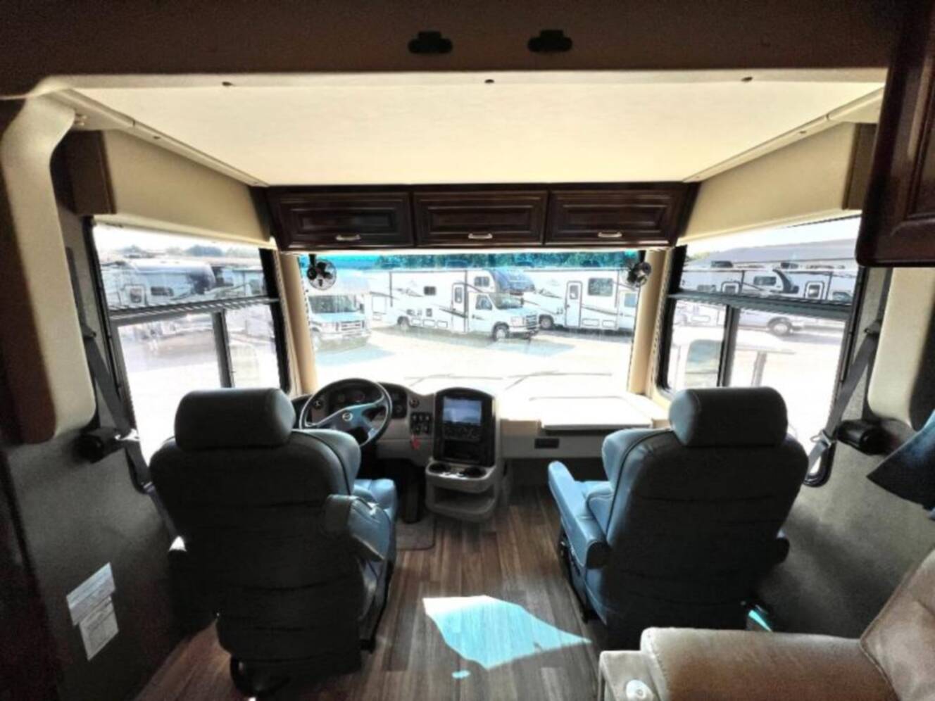 A photo of this 2019 Thor Motor Coach Palazzo 37.4