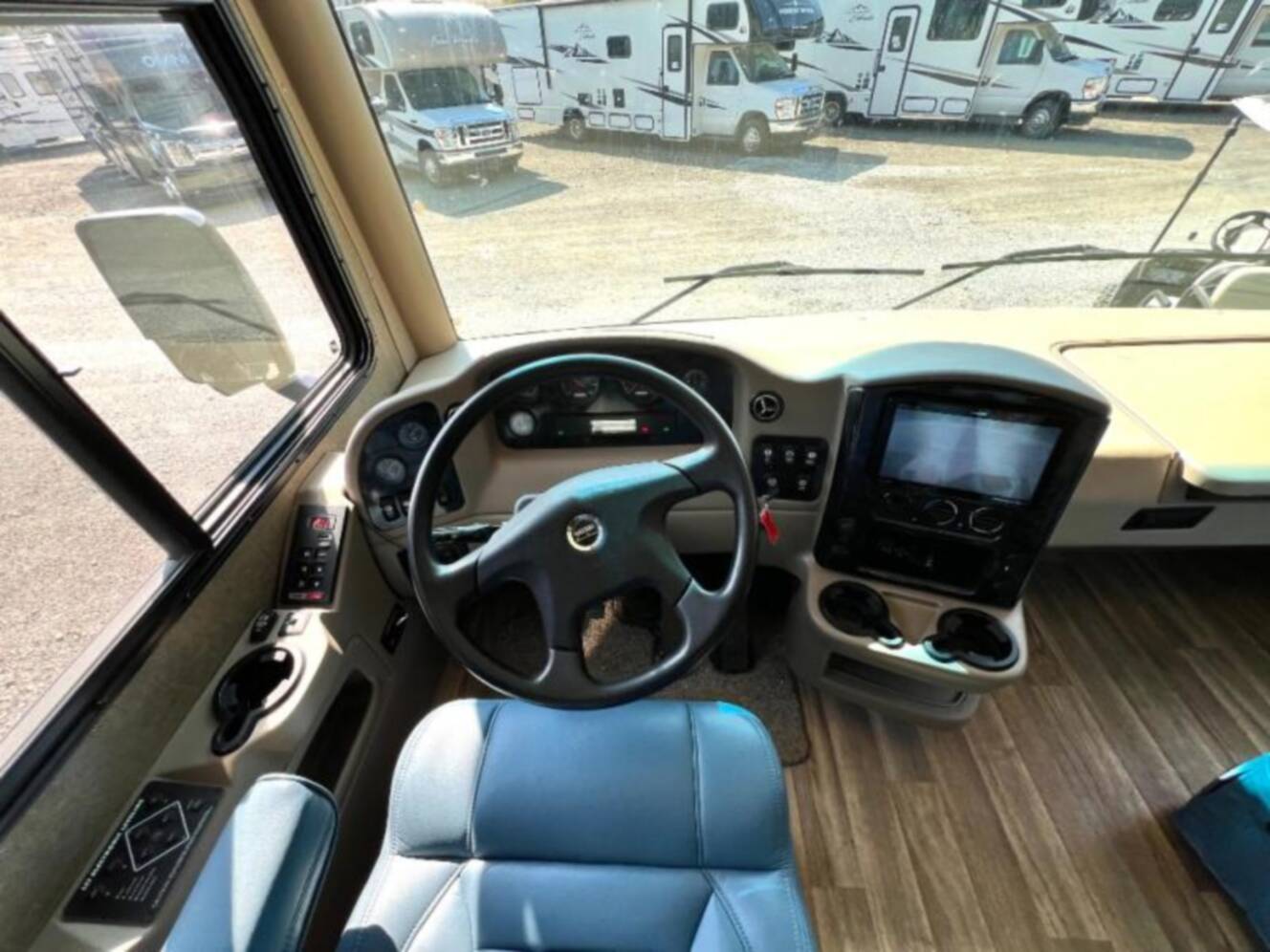 A photo of this 2019 Thor Motor Coach Palazzo 37.4