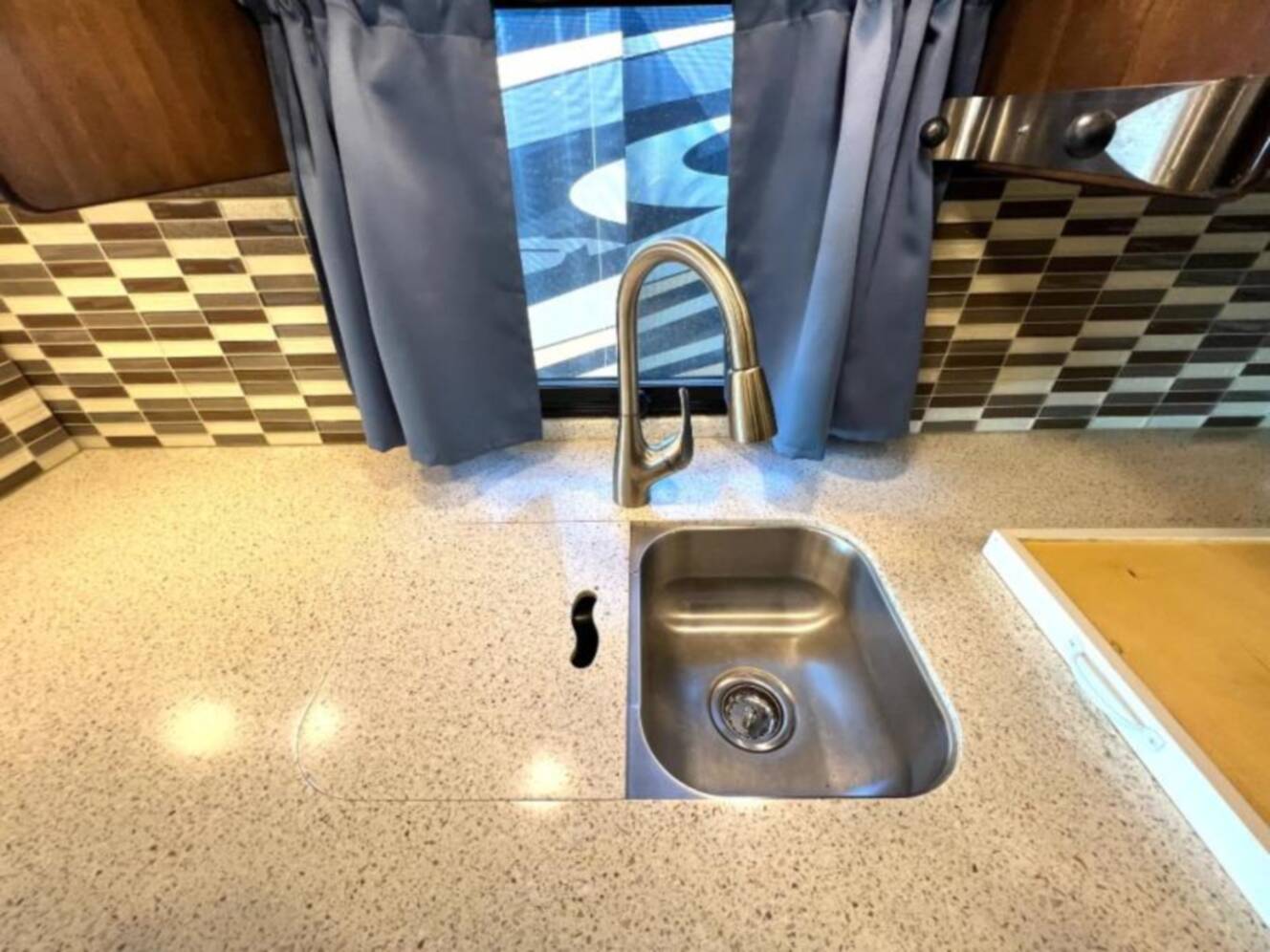 A photo of this 2019 Thor Motor Coach Palazzo 37.4