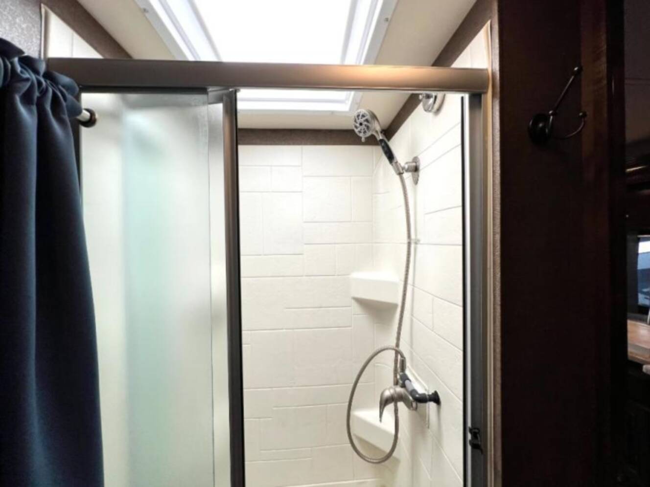 A photo of this 2019 Thor Motor Coach Palazzo 37.4