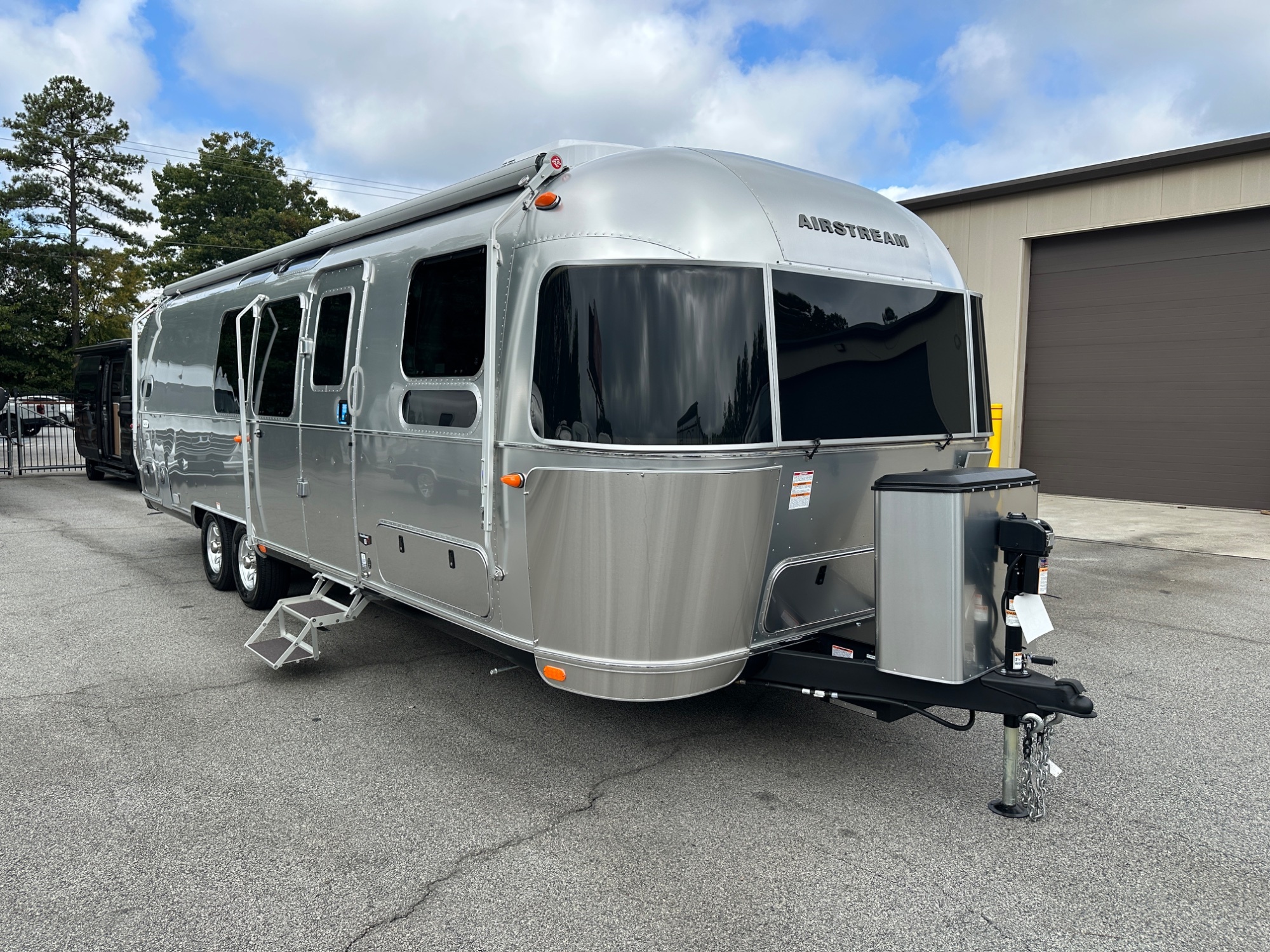 2027 Airstream Flying Cloud 30FB Bunk Twin in norcross GA