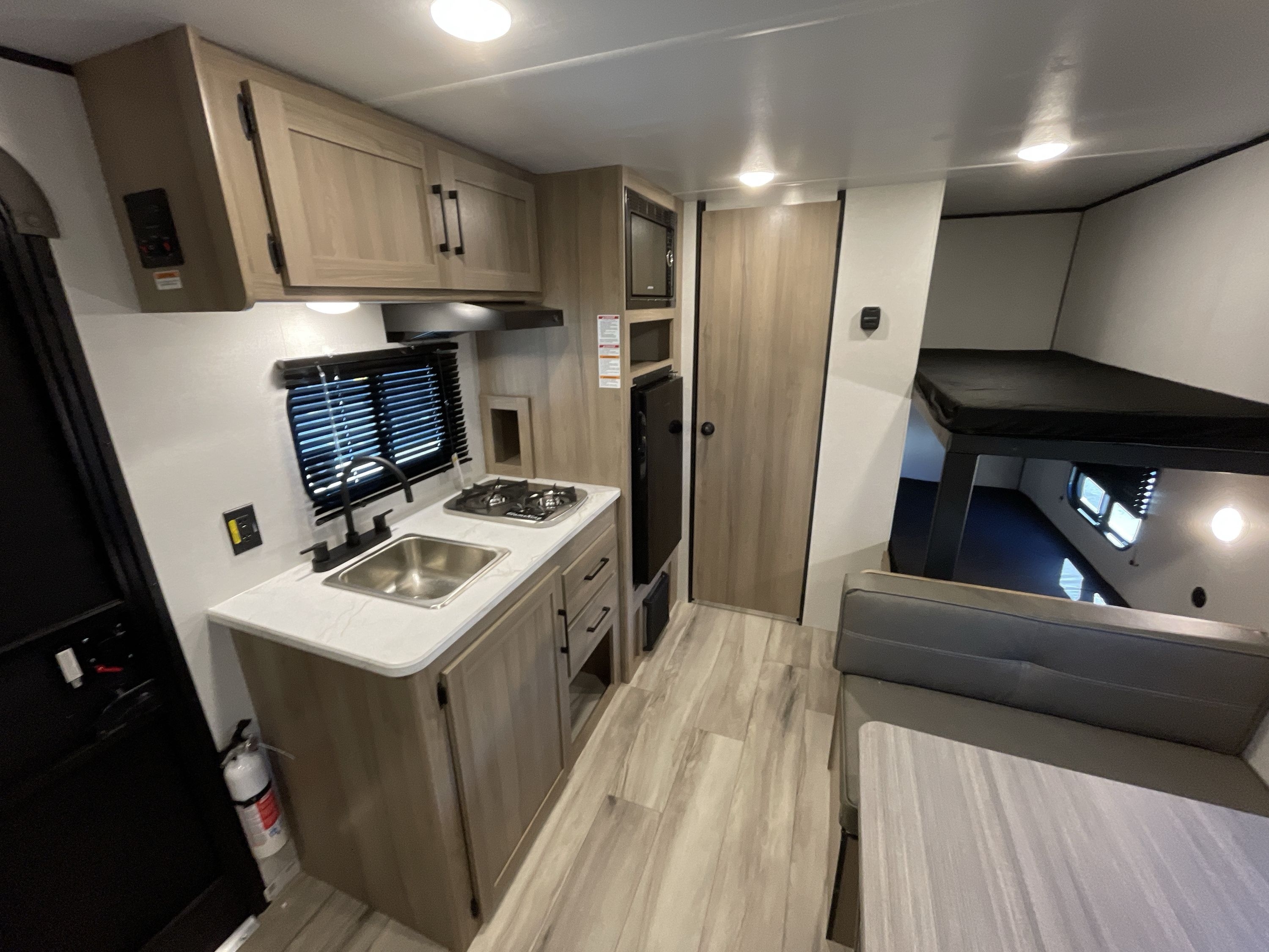 2027 Keystone COLEMAN 17B in wentzville MO
