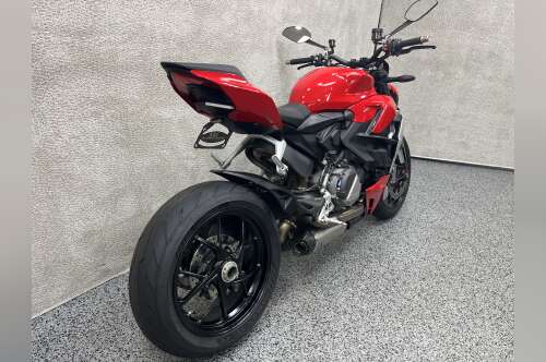 2024 Ducati Streetfighter V2 in pelham NH