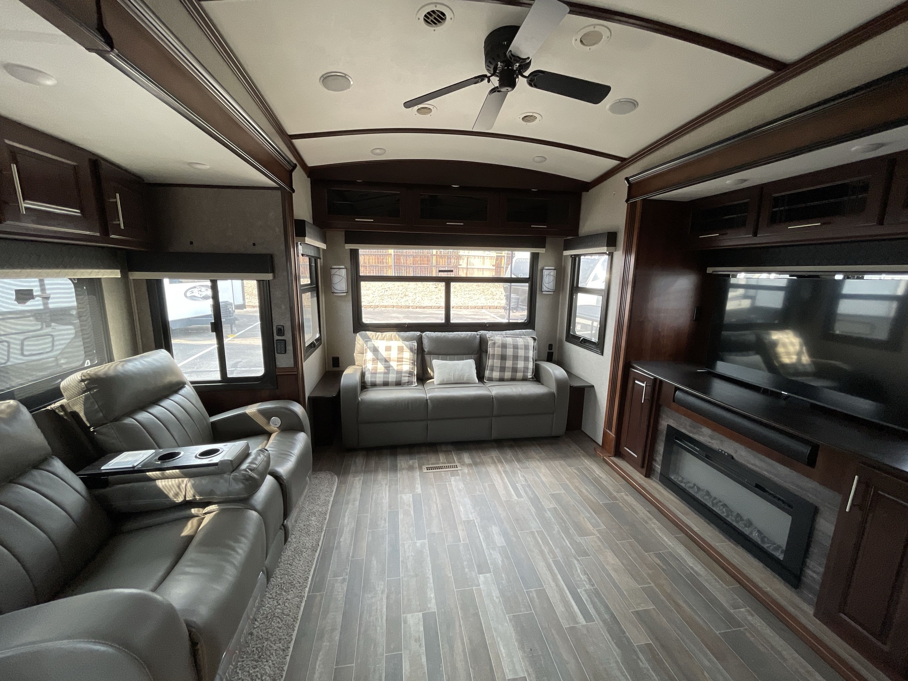 2020 Jayco PINNACLE 36KPTS in wheat ridge CO