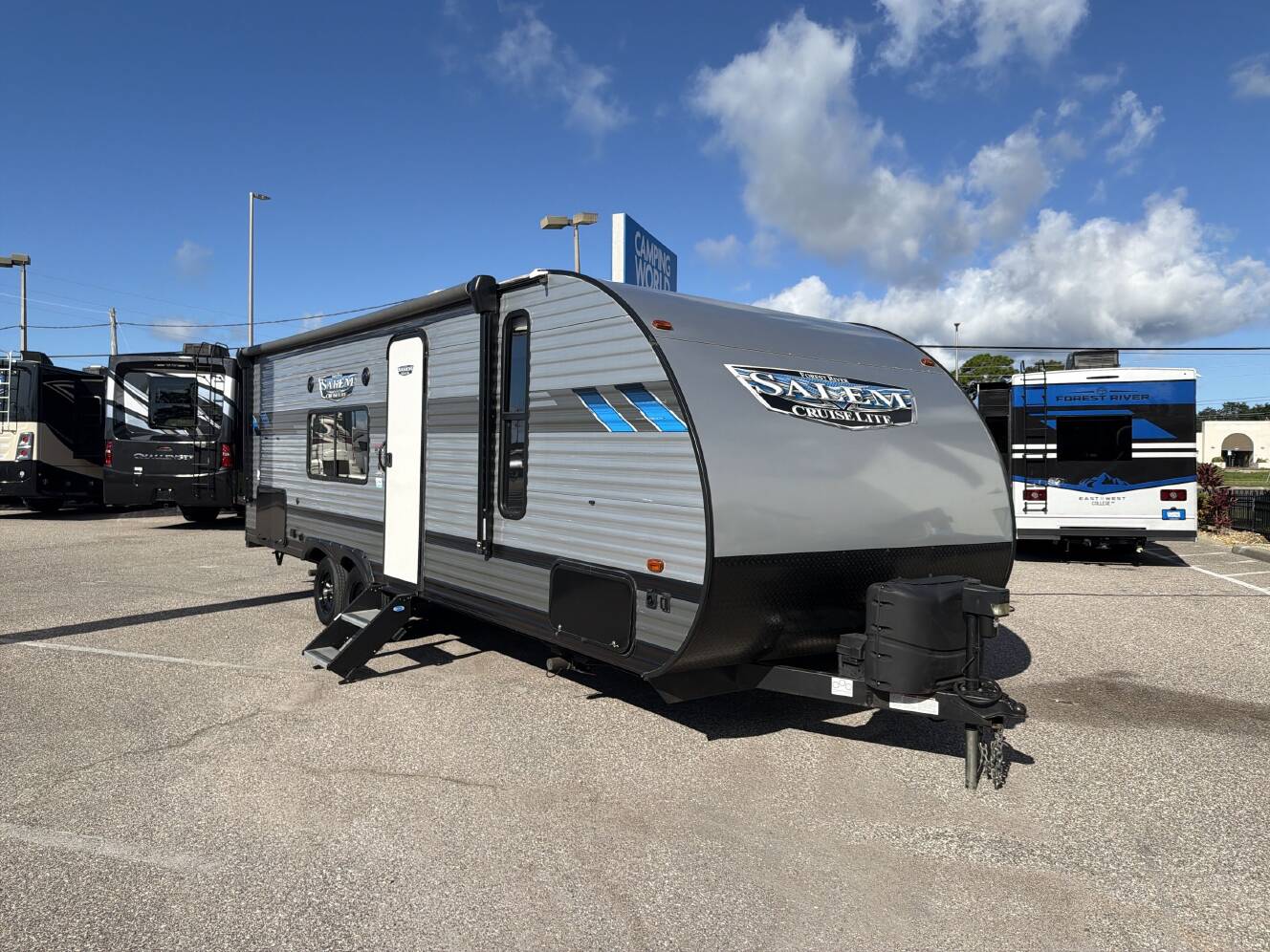 A photo of this 2021 Forest River SALEM CRUISE LITE 261BHXL