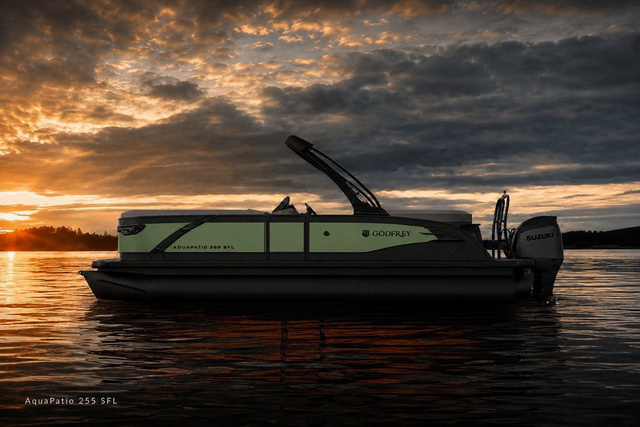 2027 Godfrey Aquapatio 25' Single Flip Lounge Tritoon - 255 SFL 275 SFL in douglasville GA