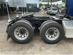 2023 KENWORTH T680