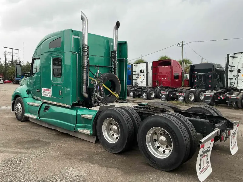 2021 KENWORTH T680