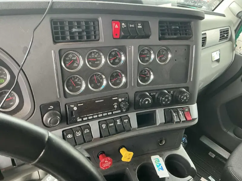 2021 KENWORTH T680