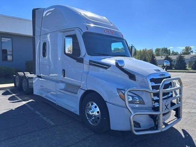 2024 FREIGHTLINER CASCADIA 126 in Canton, OH