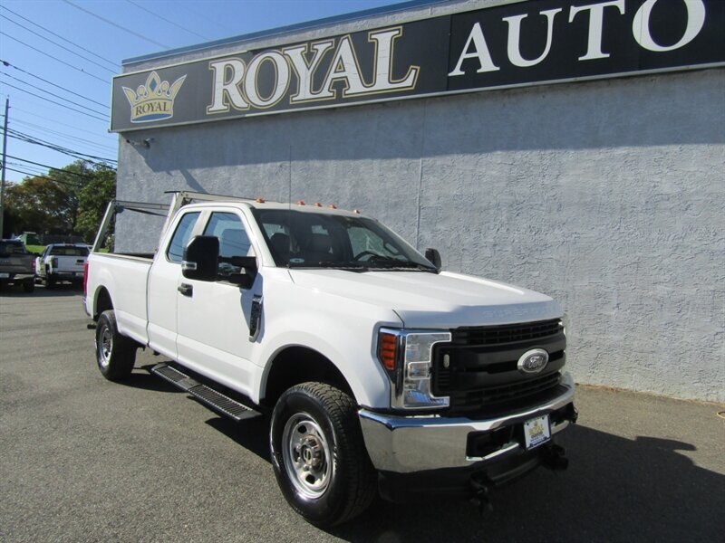 2017 FORD F350 in Haddon Township, NJ