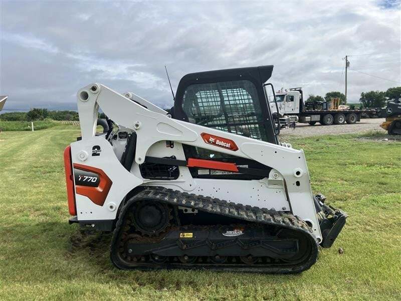 2023 BOBCAT T770 in Sigourney, IA