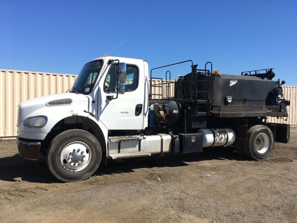 2016 FREIGHTLINER BUSINESS CLASS M2 106 in Lake Elsinore, CA