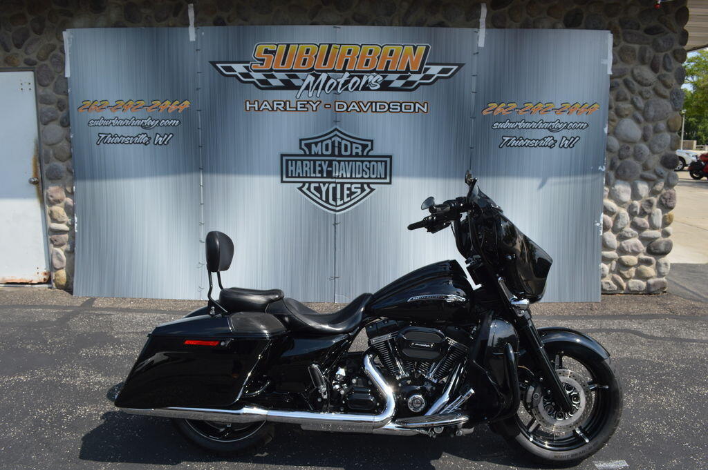 2016 Harley-Davidson CVO Street Glide CVO in Thiensville, WI