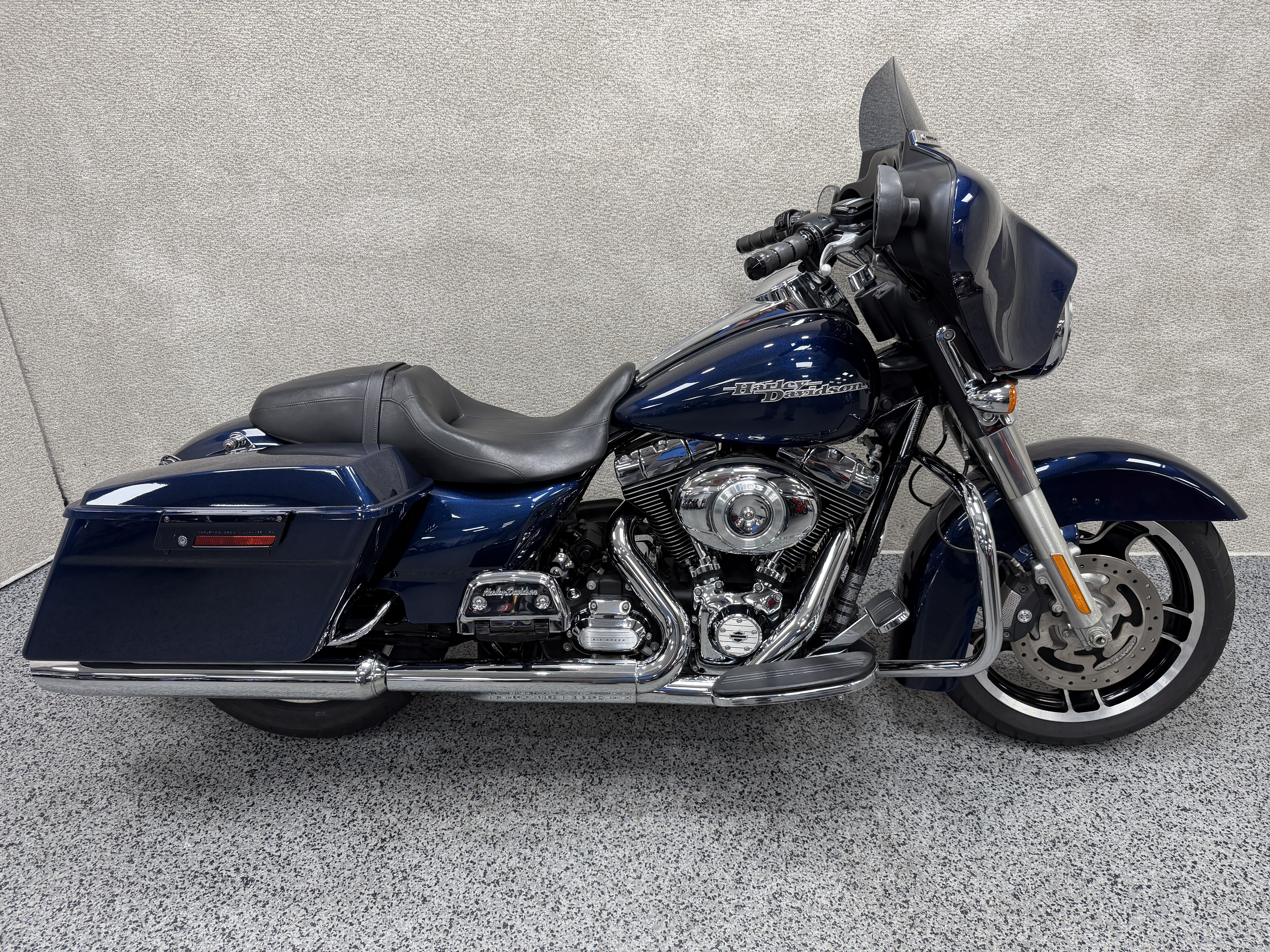 2012 Harley-Davidson Street Glide FLHX in Pelham, NH