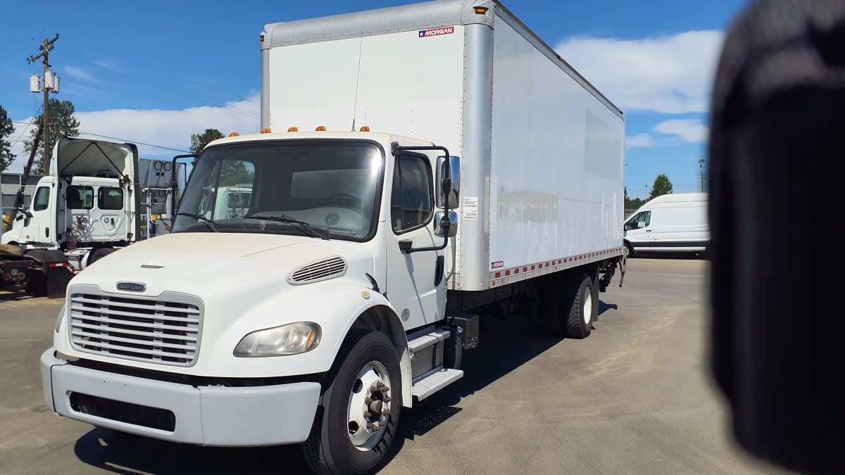 2016 FREIGHTLINER BUSINESS CLASS M2 106 in Tacoma, WA