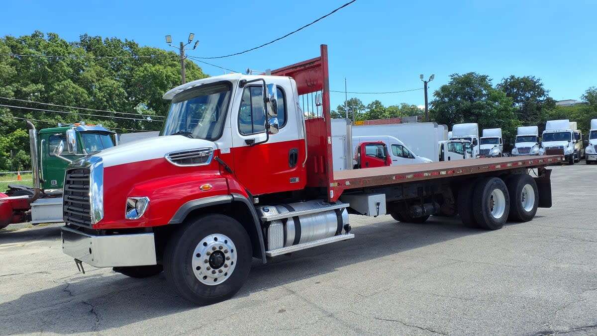 2016 FREIGHTLINER 114 SD in Warwick, RI