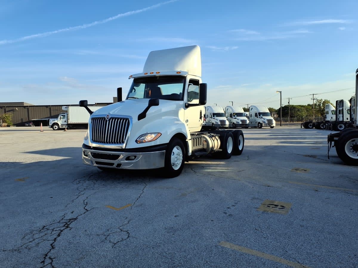 2019 INTERNATIONAL LT625 DAYCAB T/A in Fort Worth, TX