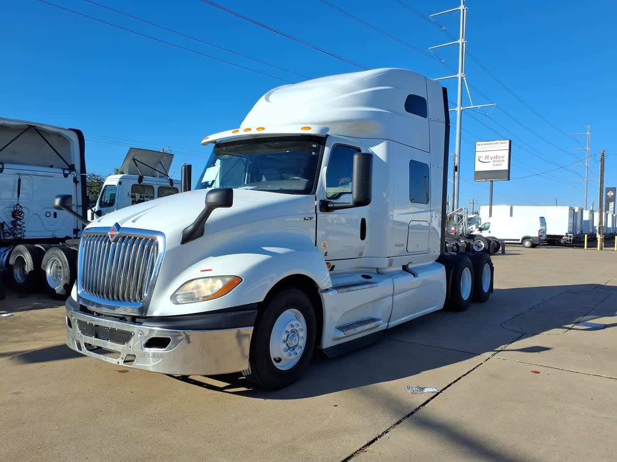 2020 INTERNATIONAL LT625 SLPR CAB in Dallas, TX