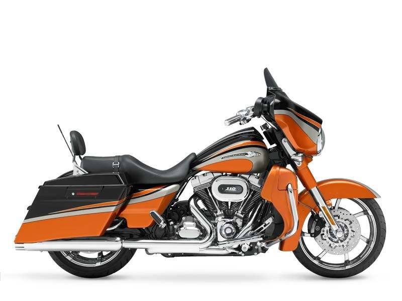 2011 Harley-Davidson CVO™ Street Glide® CVO in Smyrna, DE