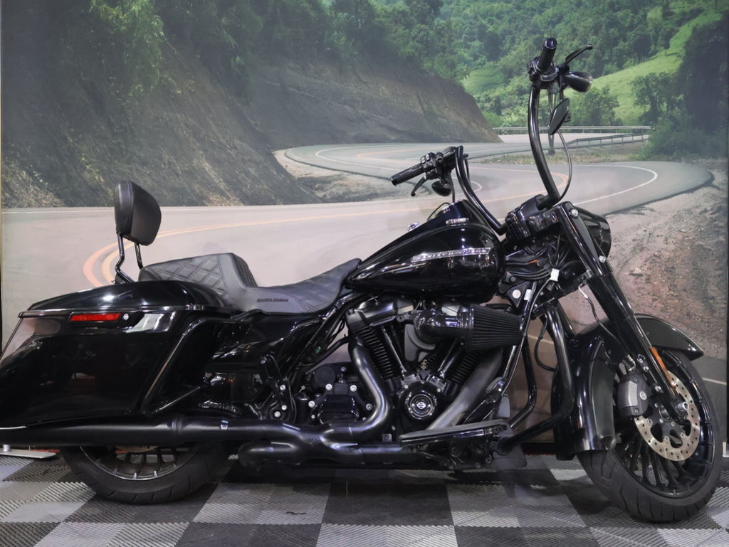 2018 Harley-Davidson® FLHRXS - Road King® Special SPECIAL in Chatsworth, CA
