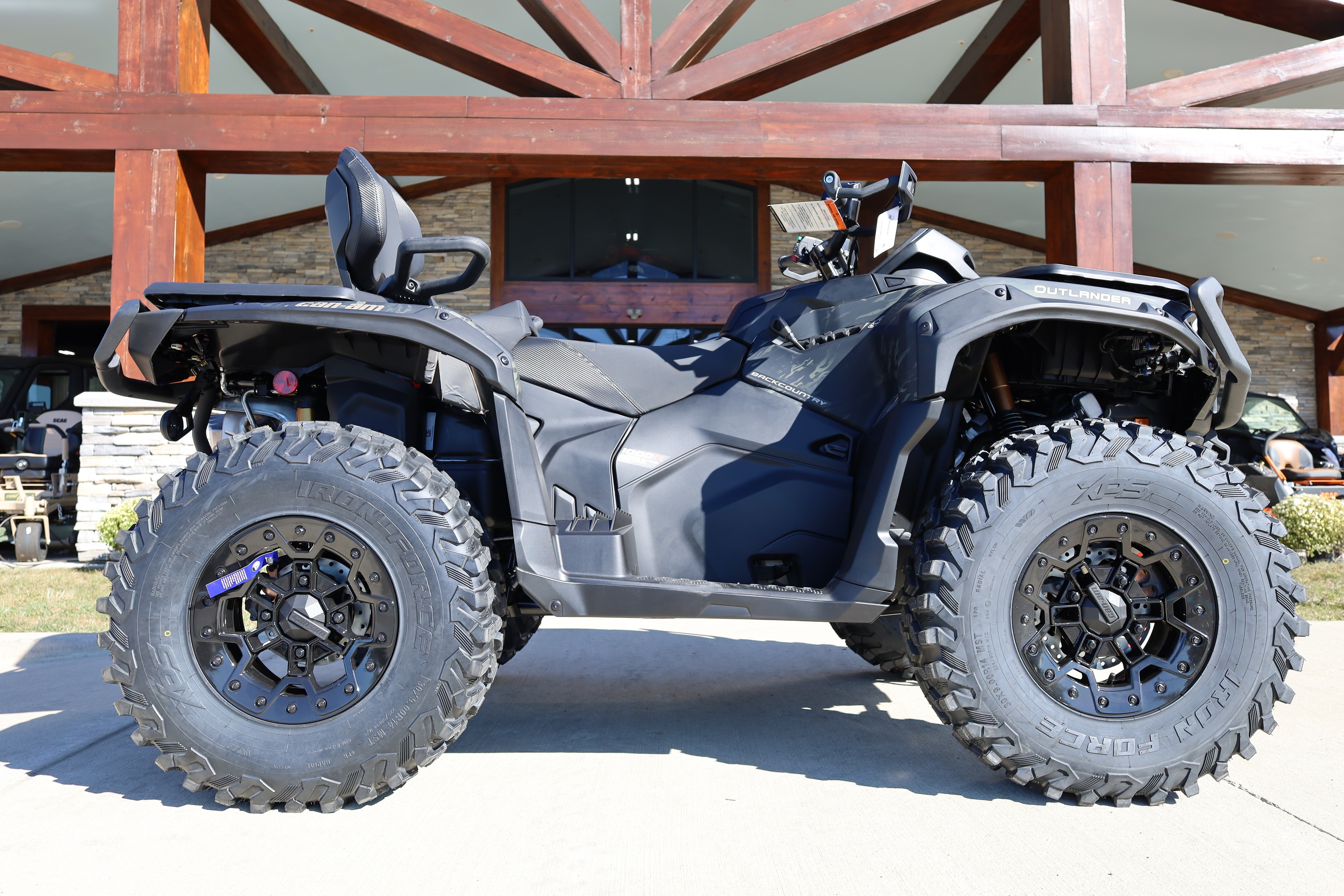 2027 Can-Am Outlander MAX Backcountry 1000R in georgetown KY