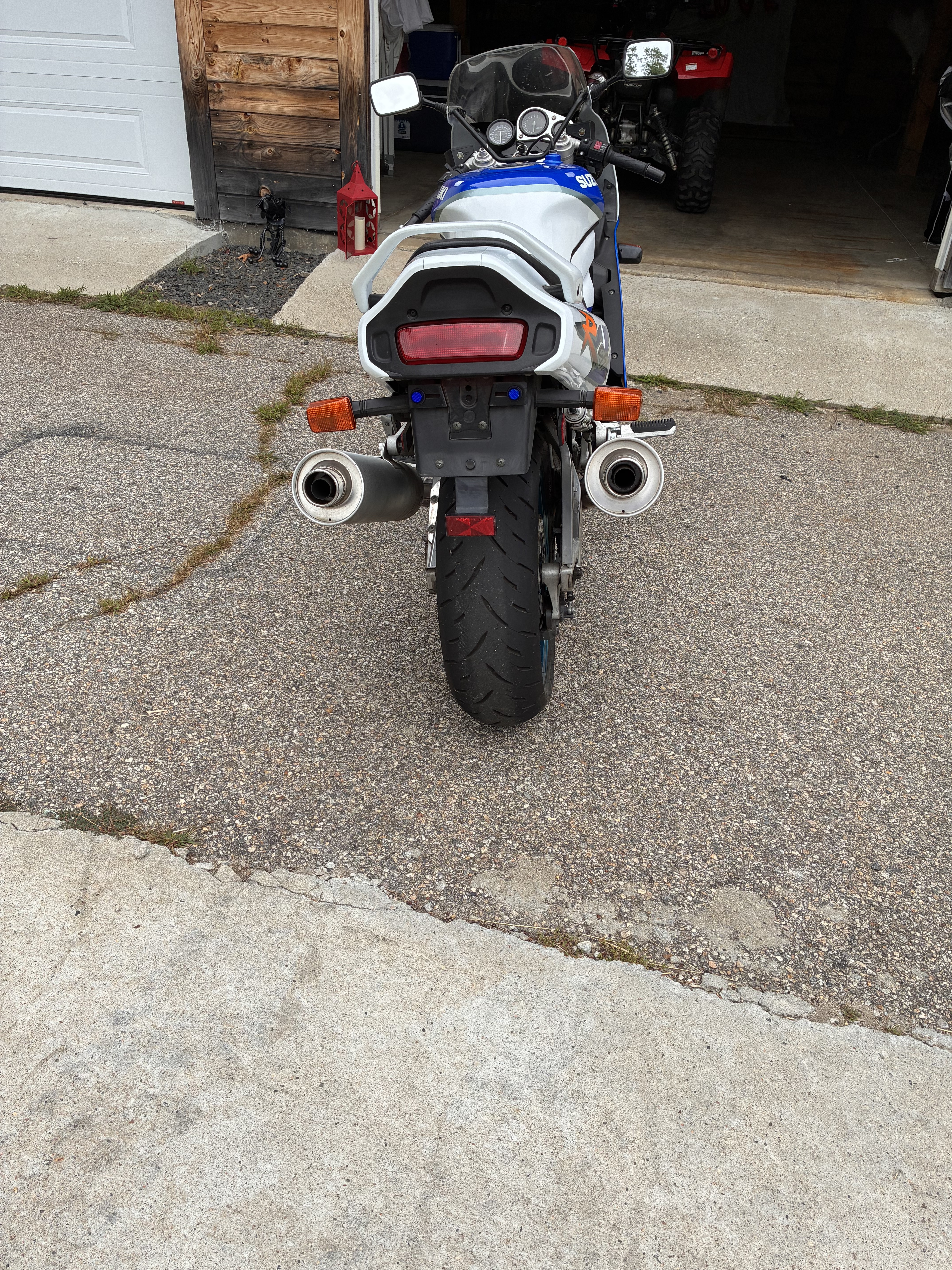 1995 Suzuki GSX-R 1100 in lebanon ME