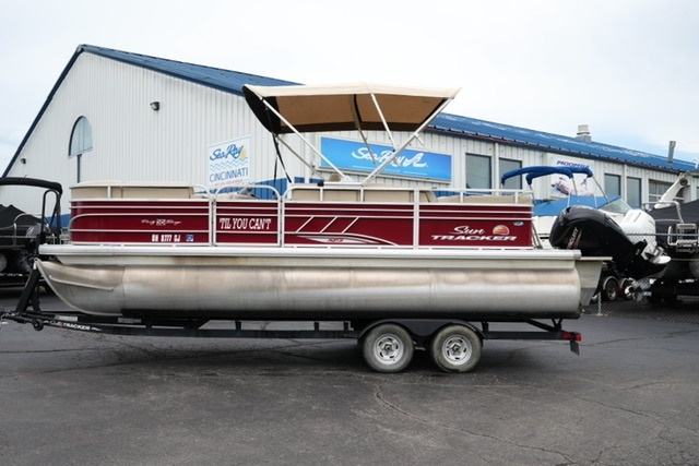 2022 Sun Tracker 240 Party Barge 22 RF XP3 in cincinnati OH