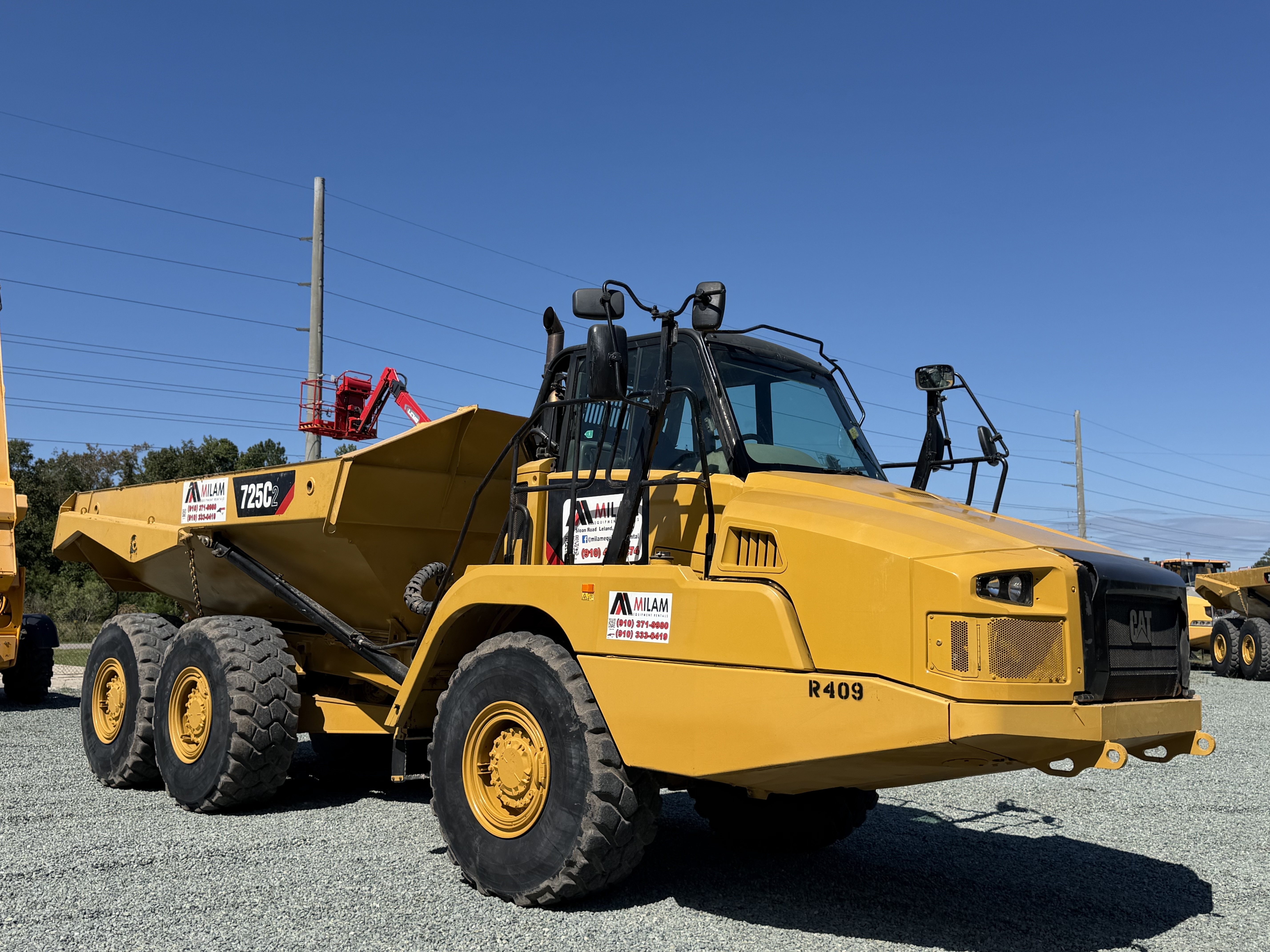 2019 CATERPILLAR 725C2 in Leland, NC
