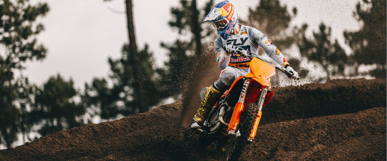 A photo of this 2027 KTM 350 SX-F