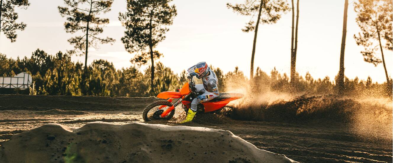 A photo of this 2027 KTM 350 SX-F