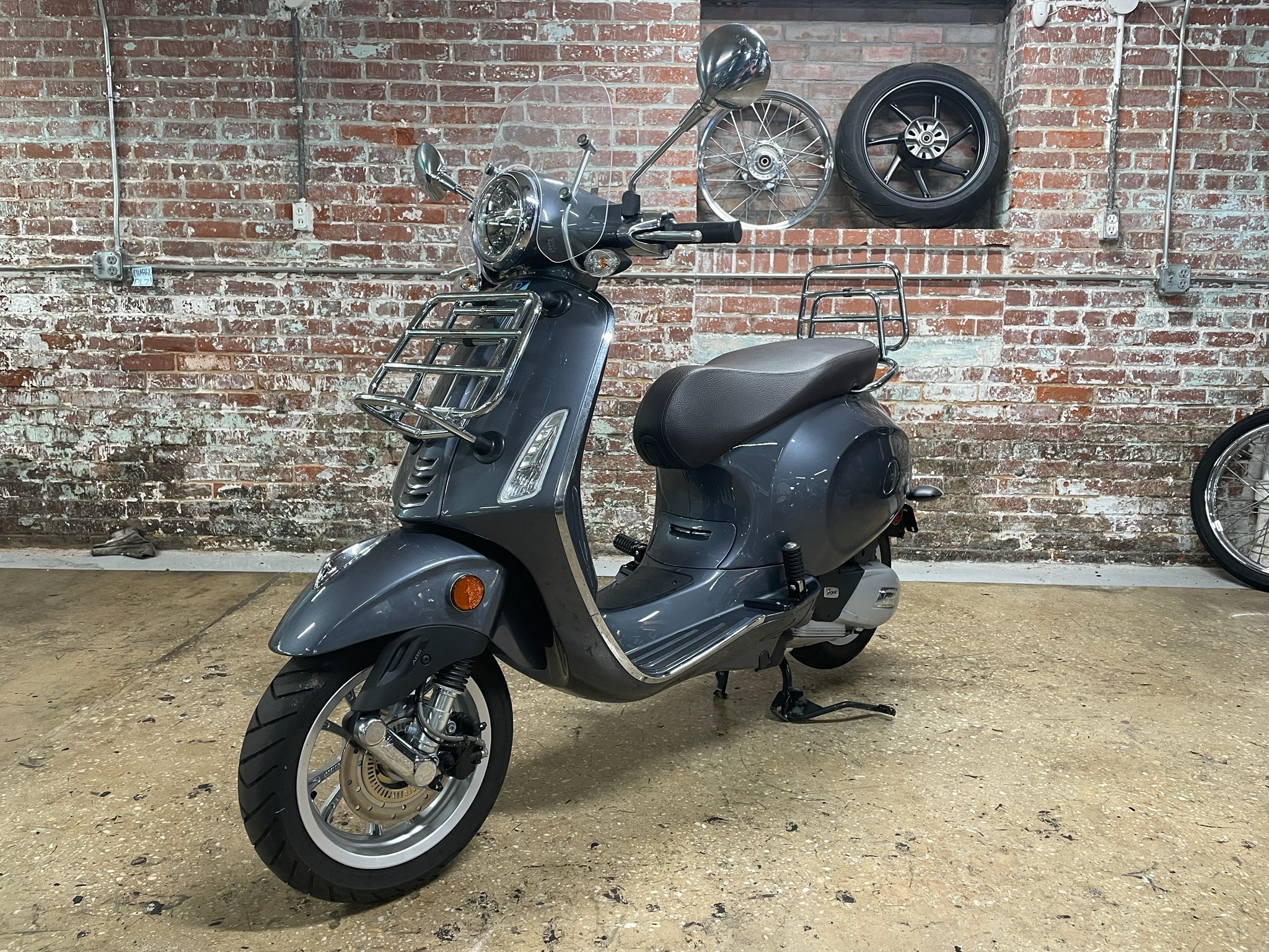 2022 Vespa Primavera 150 Touring Scooter motorcycle