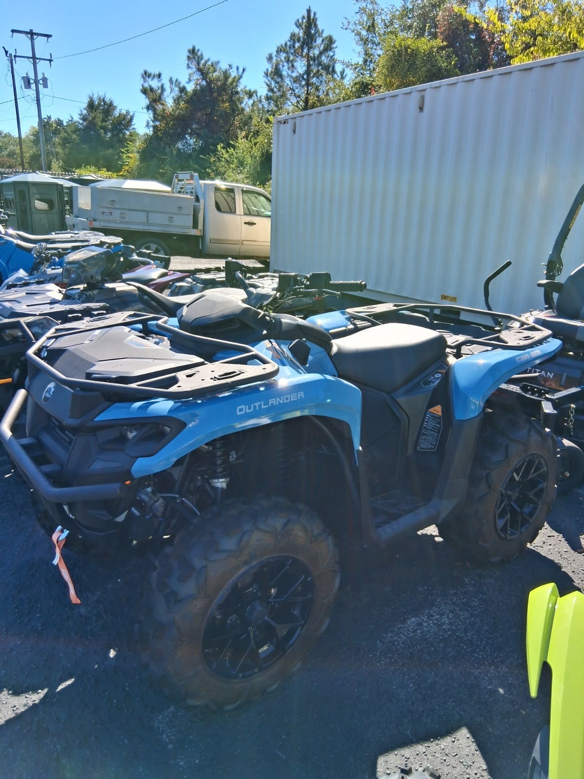 2025 Can-Am Outlander 700 BASE in lexington SC