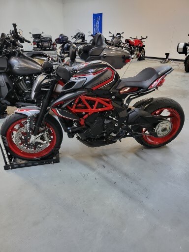 2020 Mv Agusta DRAGSTER 800 RC Sportbike motorcycle