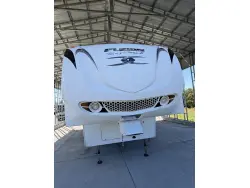 2010 KEYSTONE FUZION 405