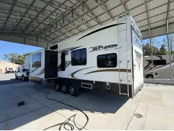 2010 KEYSTONE FUZION 405