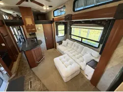 2010 KEYSTONE FUZION 405