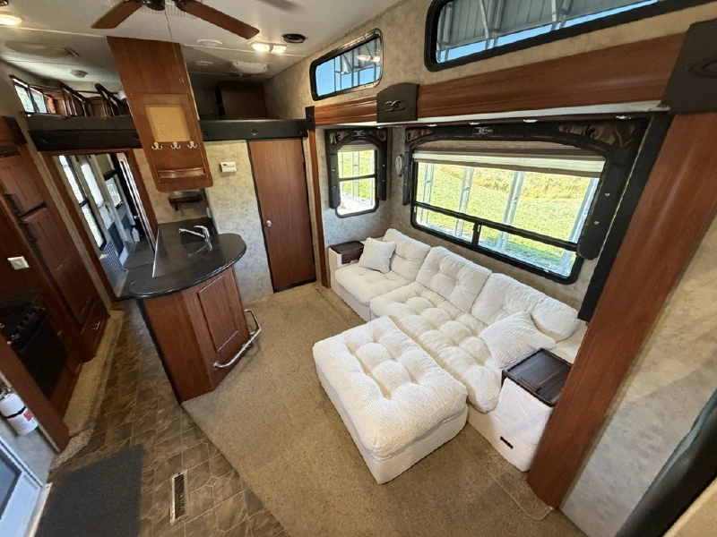 2010 KEYSTONE FUZION 405